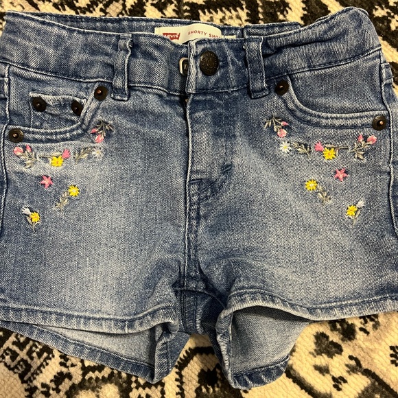 Set of toddler girl bottoms. Joes brand, Zara, and Levi’s. Size range from 4t-6 - Picture 3 of 5